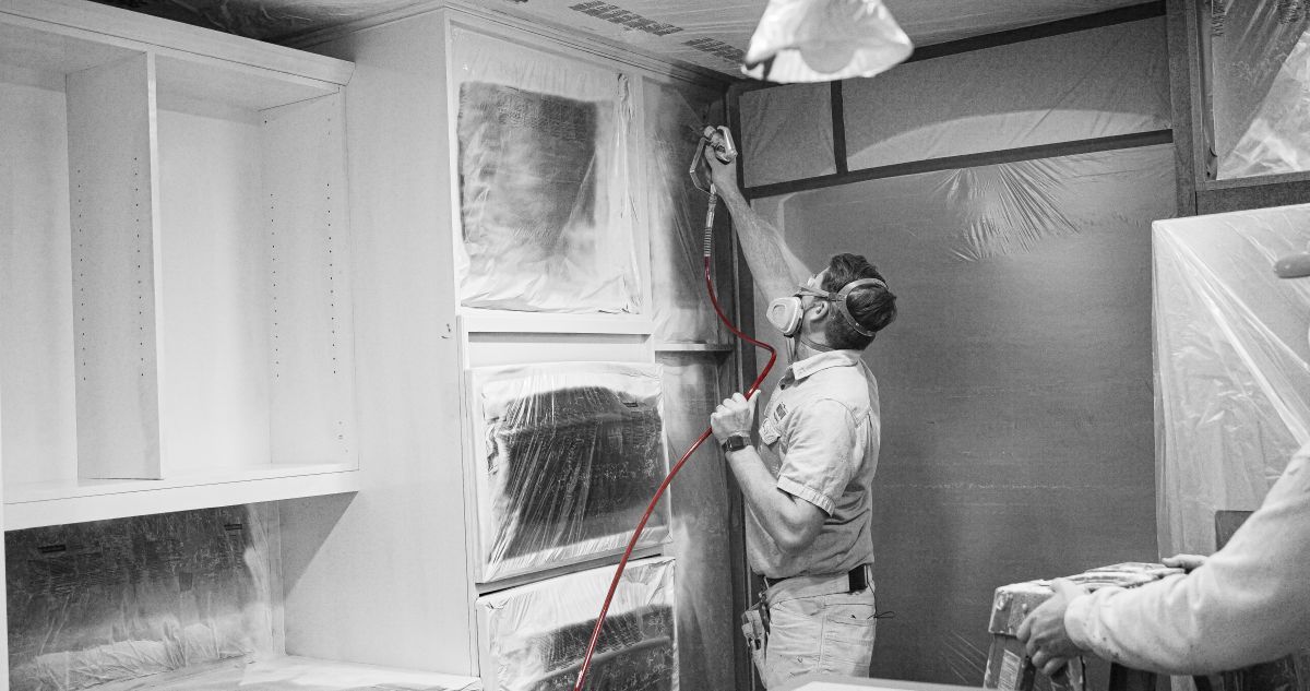 Titan Impact X 440 in use - spraying cabinets